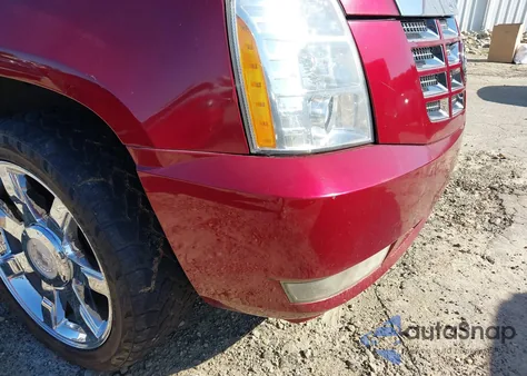 2010 Cadillac Escalade Esv Luxury z USA, uszkodzony, nr VIN 1GYUKHEF3AR224524